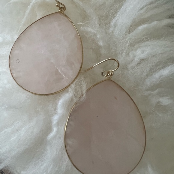 Light pink translucent stone earrings - Picture 1 of 4
